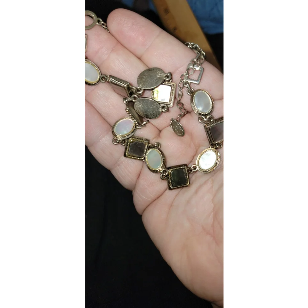 Crazy Horse Liz Claiborne Mother of Pearl Bracelet Silve Tone Station Link Oval